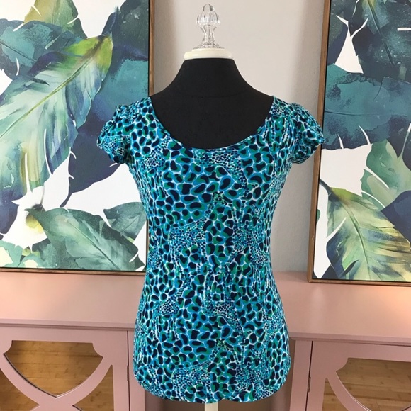 Lilly Pulitzer Knit Cap Sleeve Giraffe Top - Picture 8 of 8